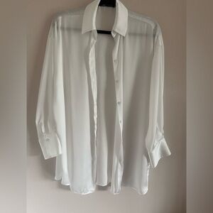 ZARA SIZE XS WOMAN SATIN SHIRT BLOUSE BUTTON UP COLLARED 
WHITE
